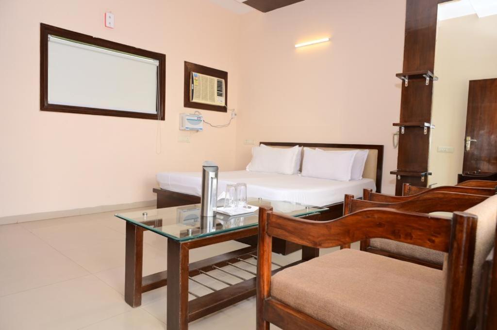 Maharani Regency Ξενοδοχείο Panchkula Εξωτερικό φωτογραφία